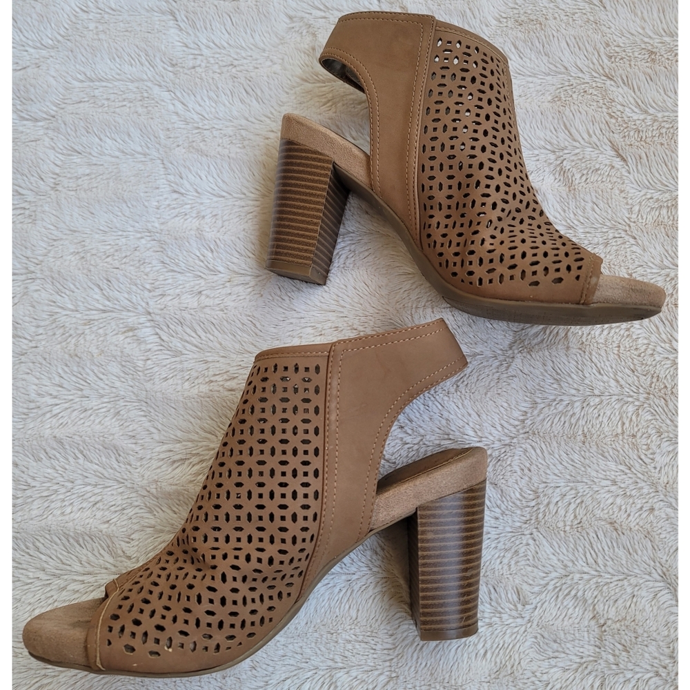 Giani Bernini Josieyy Memory Foam Shooties - image 2